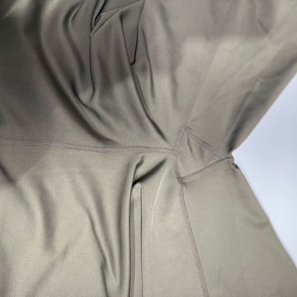 Jordan Biker Shorts Color Beige Size Medium Athletic Stretch - Picture 6 of 8